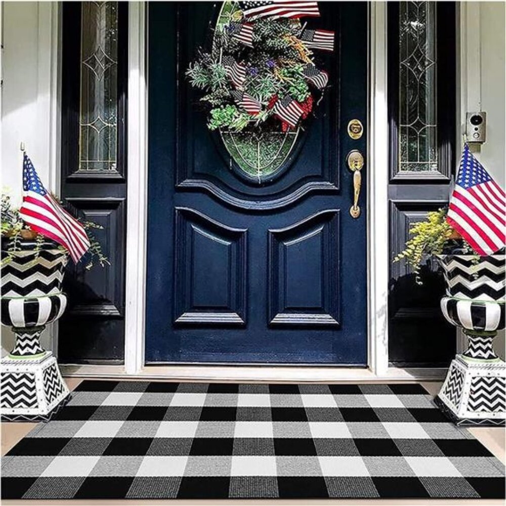 Buffalo Plaid Outdoor Rug 27.5x43 Hand-Woven Front Door Mat, Machine Washable